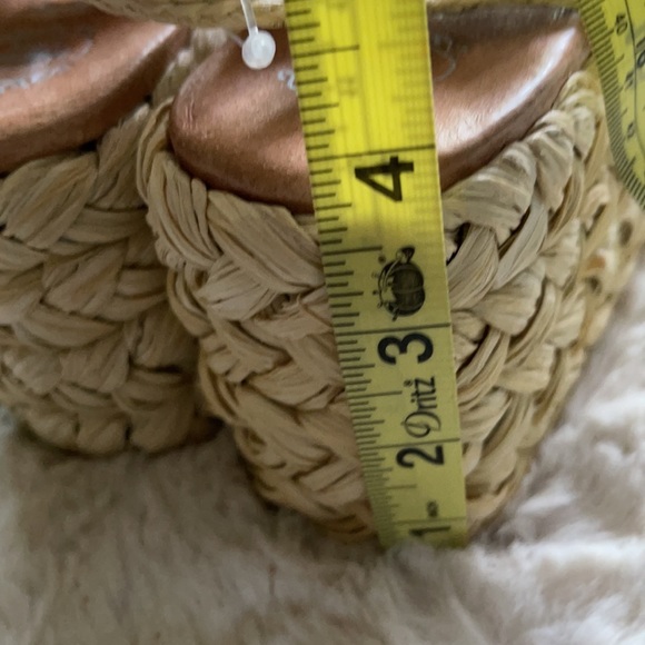 Jeffrey Campbell Cream Platform Sandals - Picture 6 of 14